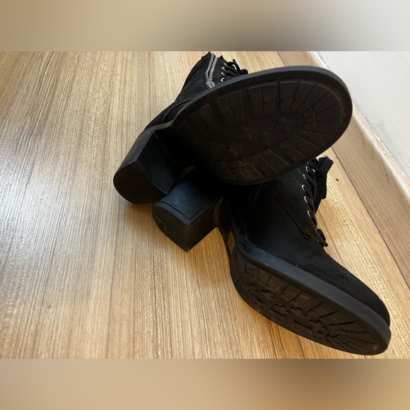 Truffle Collection Lace Up Ankle Boots - Picture 6 of 13